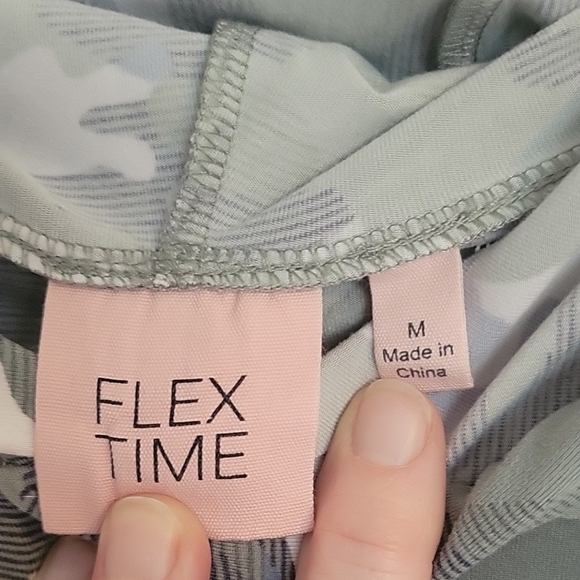 Camo Print Hoodie - Picture 3 of 5